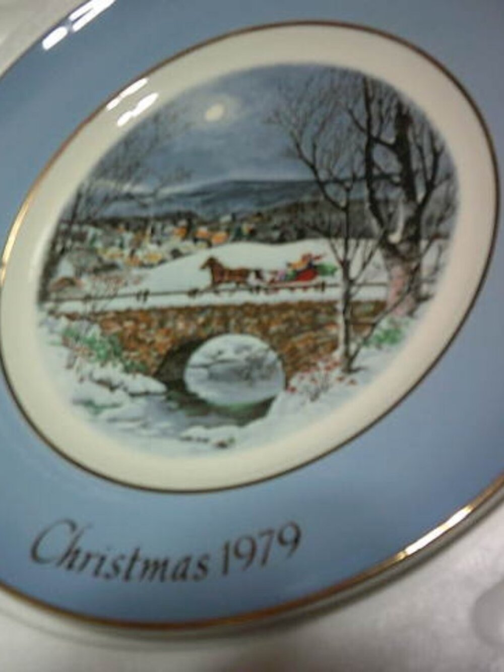 VTG AVON "DASHING THROUGH THE SNOW" COLLECTORS CHRISTMAS PLATE ORIGINAL BOX NEW